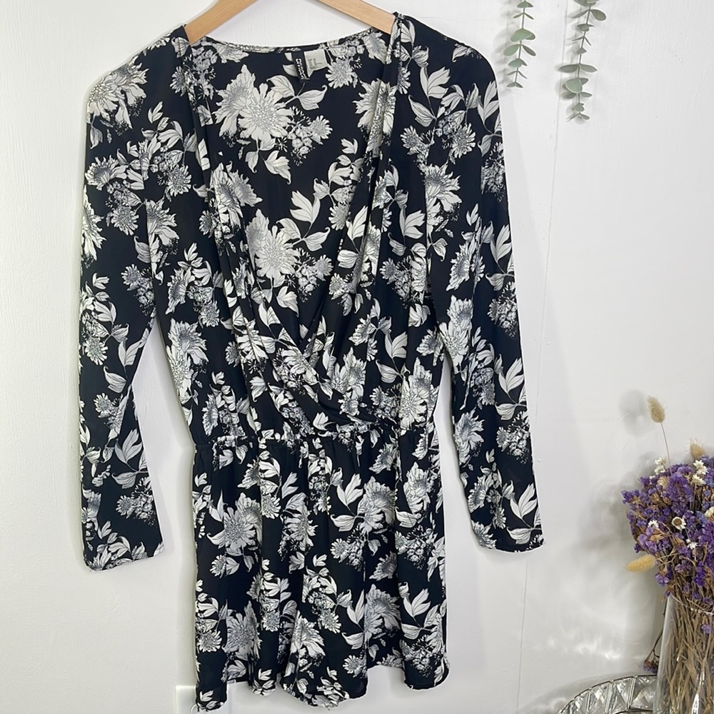 H&M Floral Romper with POCKETS!